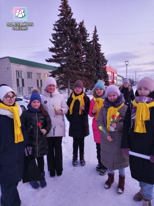 Жительниц Агрыза поздравляли прямо на улицах города