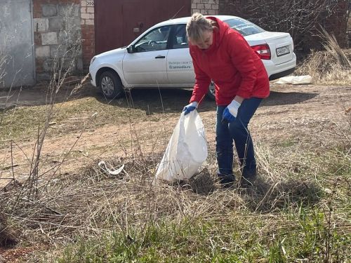 На общегородской субботник вышел весь Агрыз (ФОТОРЕПОРТАЖ)