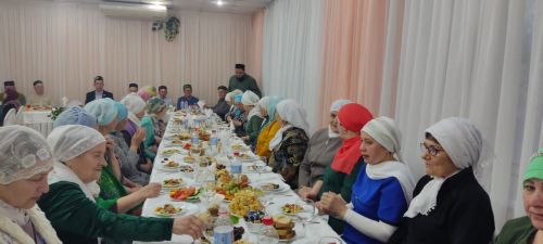 Район кулланучылар җәмгыяте ифтар мәҗлесе уздырды