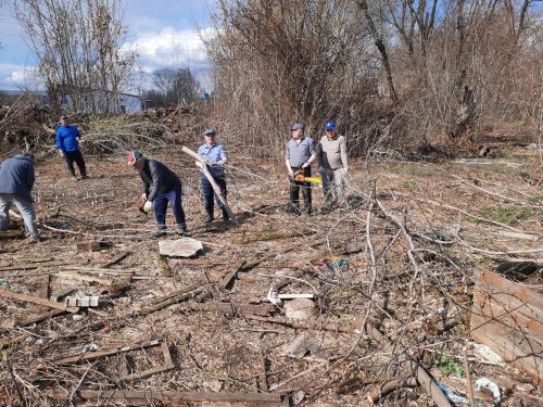 На общегородской субботник вышел весь Агрыз (ФОТОРЕПОРТАЖ)