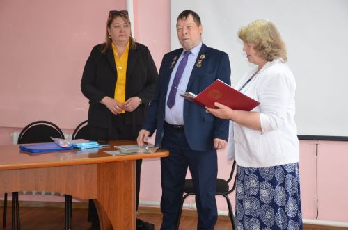 Әгерҗедә сукырлар җәмгыяте әгъзалары белән очрашу узды