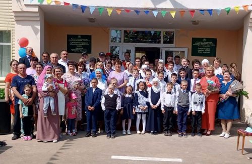 В Салаушах выпускников поздравил руководитель Аппарата Совета района