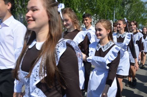 Для выпускников школы №2 прозвенел последний звонок