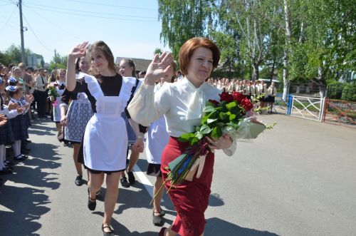 Для выпускников школы №2 прозвенел последний звонок