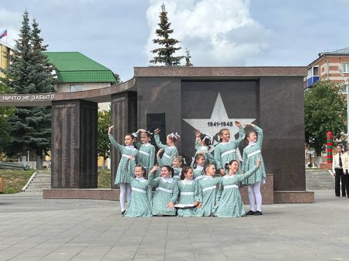 Жители Агрыза в День памяти и скорби собрались у Вечного огня