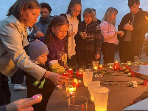 На площади Победы в Агрызе прошла акция «Свеча Памяти»