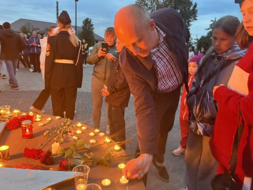 На площади Победы в Агрызе прошла акция «Свеча Памяти»