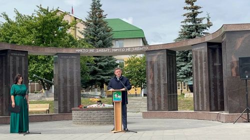 Жители Агрыза в День памяти и скорби собрались у Вечного огня