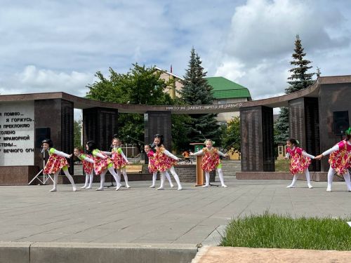 Жители Агрыза в День памяти и скорби собрались у Вечного огня