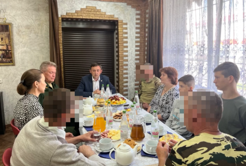 Руководитель района встретился с бойцами СВО