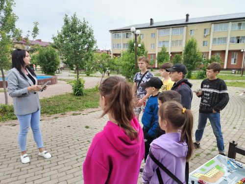 В парке «Яшьлек» прошла игра «У дорожных правил каникул нет»