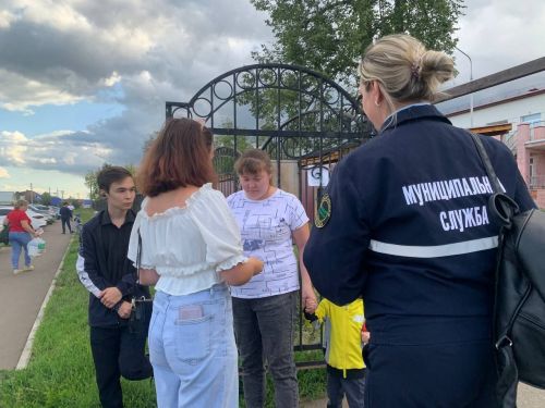 В Агрызе прошла акция «ПДД для всех»