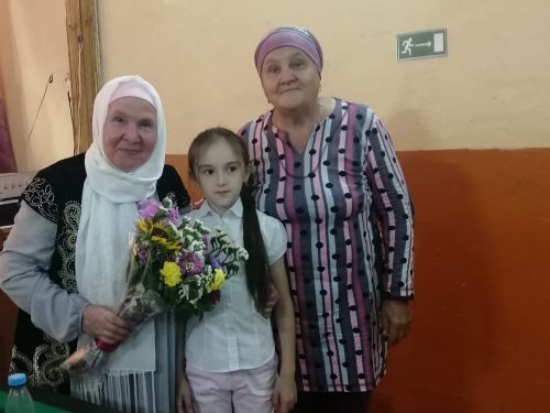 Девятерня халкы Фәүзия Бәйрәмова белән очрашты