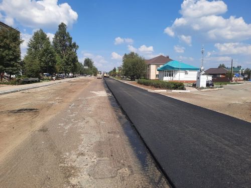 По улице Карла Маркса в Агрызе приступили к укладке нового асфальта