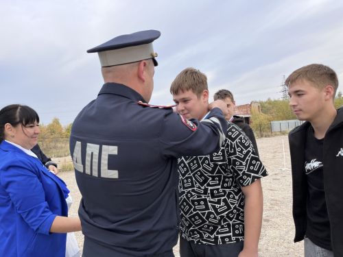 В Агрызе прошел конкурс среди студентов-автомобилистов