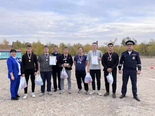 В Агрызе прошел конкурс среди студентов-автомобилистов