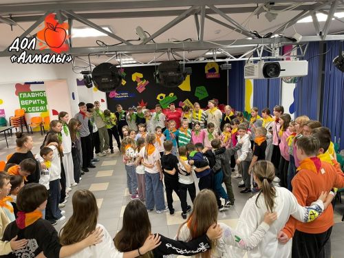 В лагере «Алмалы» стартовала смена «Я - волонтер»