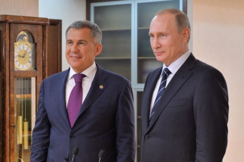 Миңнеханов Путинны Президентның Татарстан белән элемтәләре турындагы видео белән котлады