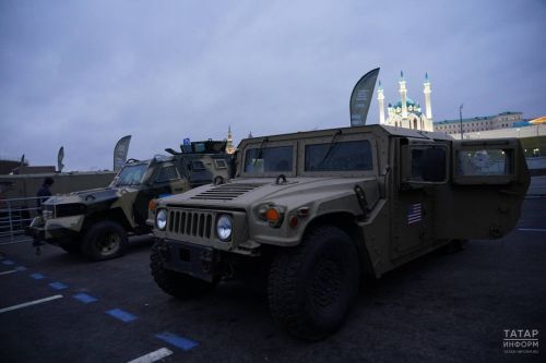 За три дня выставку подбитой техники НАТО посетили более 42 тыс. человек