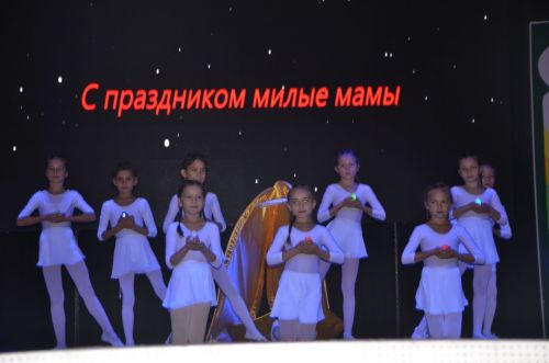 В Агрызе пройдет праздничный концерт, посвященный Дню матери