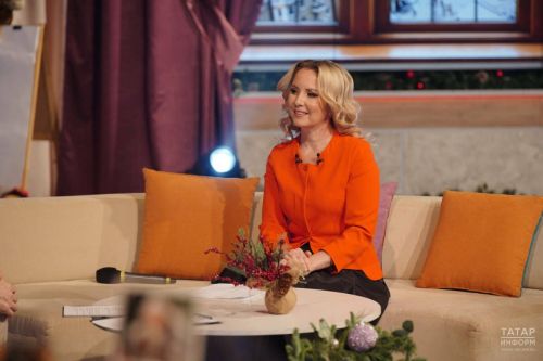 Эльвира Ахметова выступила в эфире телемарафона «С Новым годом, семья!»