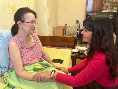 Социальные службы Агрызского района вручают подарки землякам с ограниченными возможностями здоровья