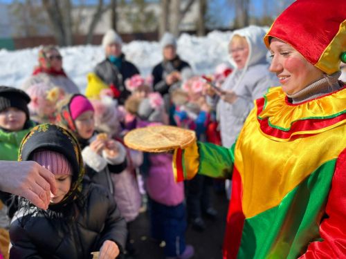 Фестиваль «На Масленице веселись, да блинами угостись» прошел в детском саду №8