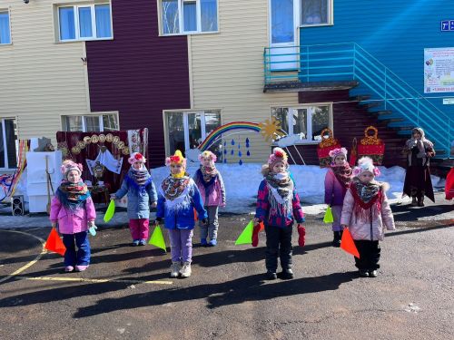 Фестиваль «На Масленице веселись, да блинами угостись» прошел в детском саду №8