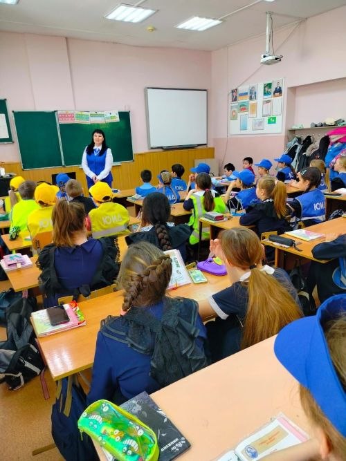 Гимназисты повторили правила дорожного движения перед весенними каникулами
