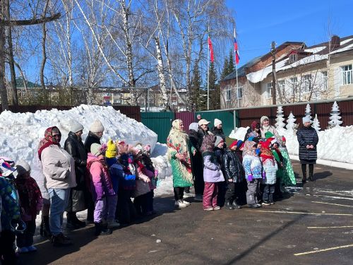 Фестиваль «На Масленице веселись, да блинами угостись» прошел в детском саду №8