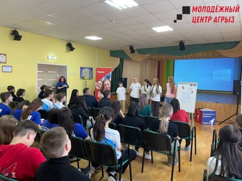 Глава Агрызского района встретился с активной молодежью