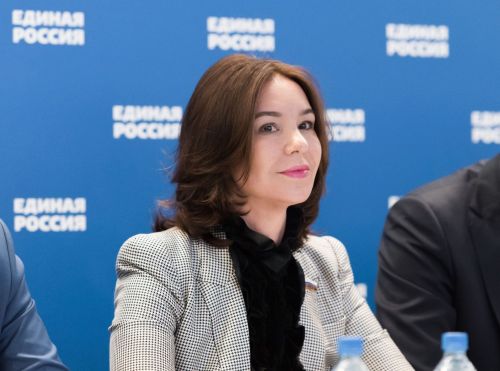 Альфия Когогина оформила для жителей Агрызского района подписку на газету «Агрызские вести»