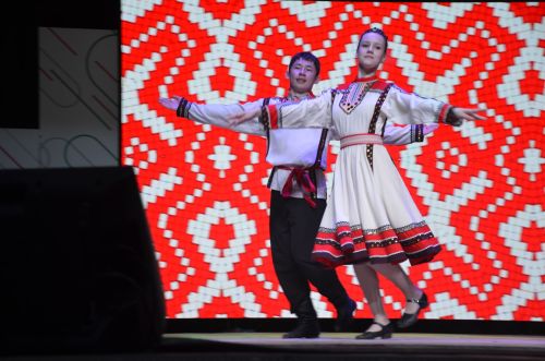 На сцене районного Дворца культуры чествовали лучших учащихся района