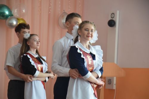 Завтра в школах Агрызского района прозвенят Последние звонки