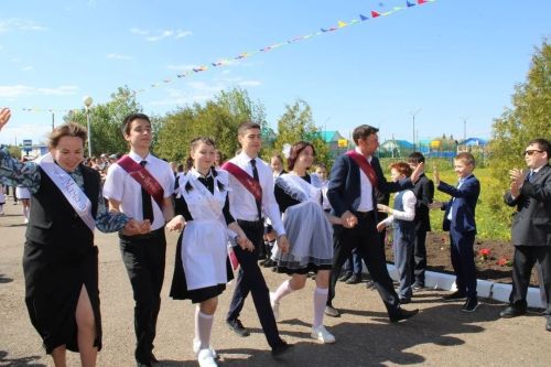 Быел районыбыз мәктәпләренең 11 сыйныфын – 85, 9 сыйныфны 438 укучы тәмамлый
