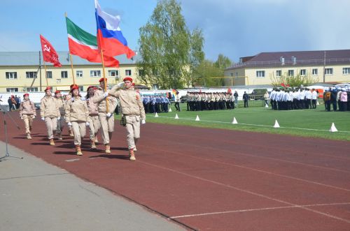 В День Победы в Агрызе состоялся парад трудовых коллективов (ФОТО)
