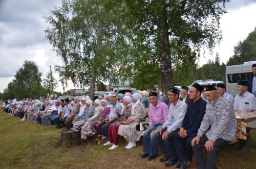 Саклау авылында районыбыз мөселманнары җыены узды