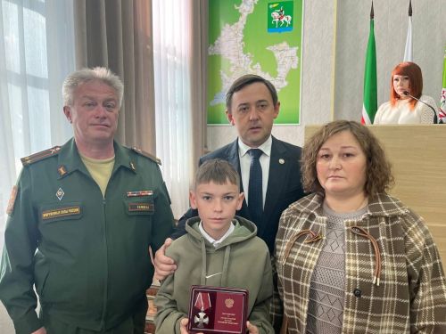 В Агрызе вручены ордена Мужества семьям погибших участников СВО