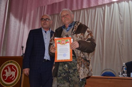 Кичкетаңда узган халык җыены бүләкләүләргә бай булды