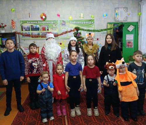 В Иж-Бобье прошла игровая мозаика под названием «Когда приходят чудеса»