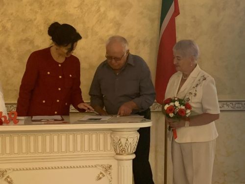 Полвека семейного счастья: Ринат и Лидия Хисамбиевы отпраздновали золотую свадьбу