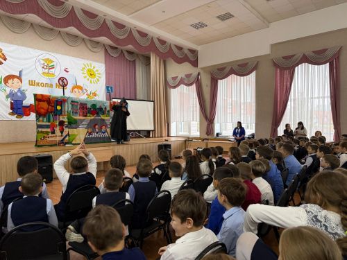 В Агрызе школьников научили безопасности через театр и диалог