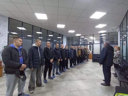 Из Агрызского района отправились на службу в армию 13 ребят