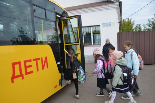 Родители бьют тревогу: кому и зачем в нашем городе нужны школьные автобусы?