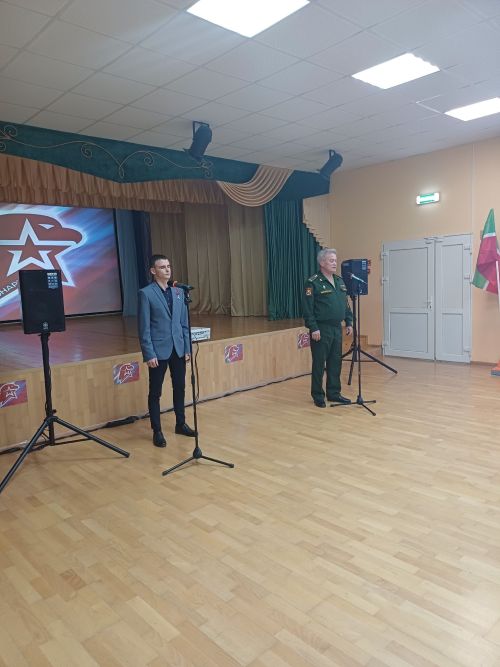 В Агрызе прошла военно-патриотическая игра «Юнармейские старты»
