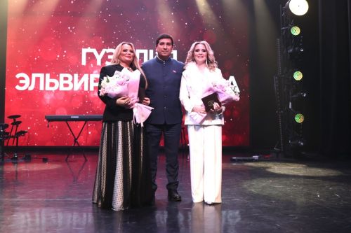 Эльвира Әхмәтова Татар милләтенә күрсәткән олуг хезмәтләре өчен «Бөтендөнья татар конгрессы Халыкара Берлеге медале» белән бүләкләнде
