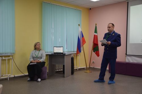 В подростковом клубе «Ровесник» обсудили, как противостоять экстремизму и уберечь молодежь