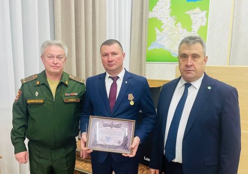 Агрызские руководители награждены за поддержку участников СВО