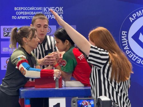 Агрызские армрестлеры вернулись с победой с соревнований в Екатеринбурге