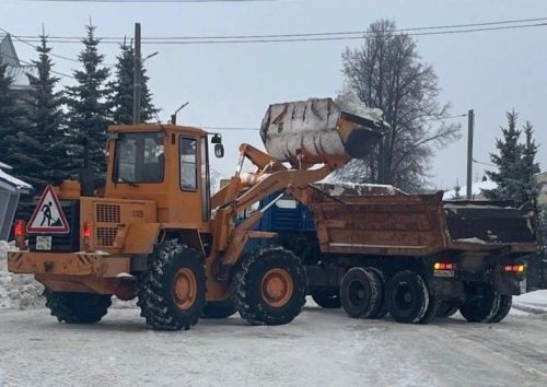 «Снег и мороз — не помеха»: в Агрызе всё готово к зимней уборке